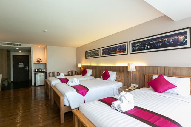Triple Room