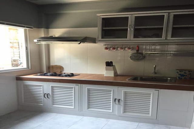 2 Bedrooms House