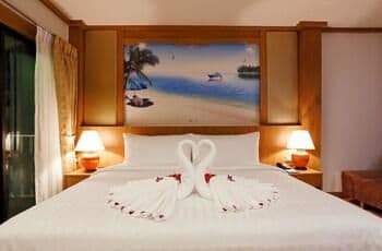 Deluxe Double or Twin Room with Lake View