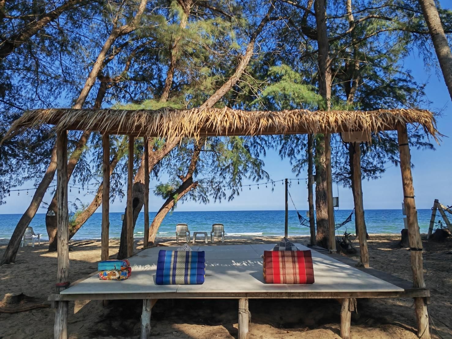 แหลมกุ่ม บีช รีสอร์ค (Laemkum Beach Resort)1
