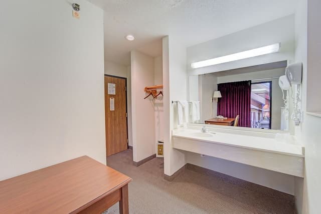 Suite, 1 King Bed, Non Smoking