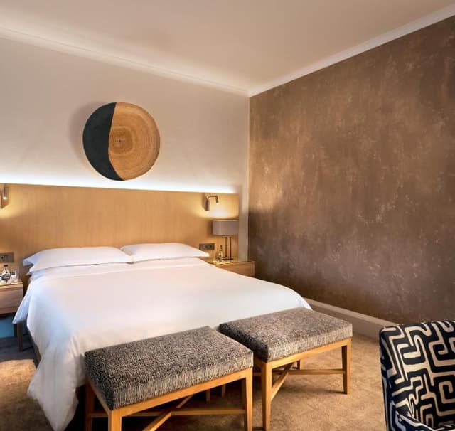 Superior Double Room with Mountain and Harbour View