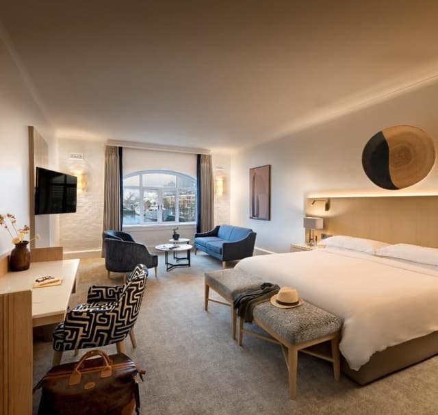 Superior Double Room with Mountain and Harbour View
