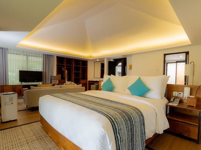 Premium Chalet King Room