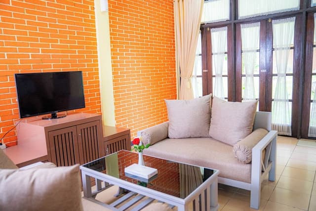 Grand Deluxe Room