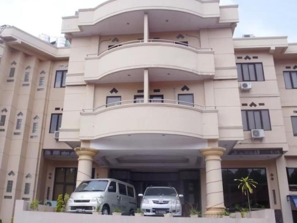 Mutiara Indah Hotel1
