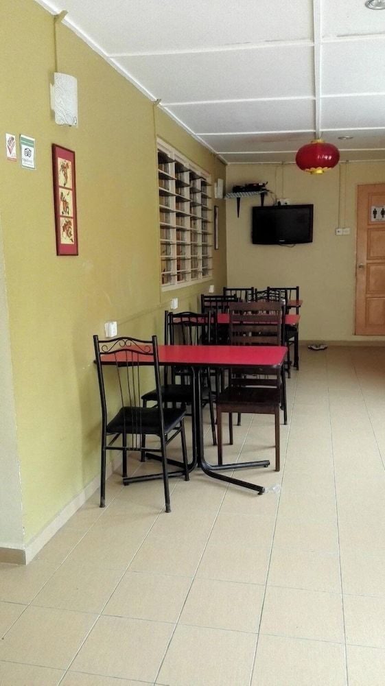 Eight Mentigi Guest House4