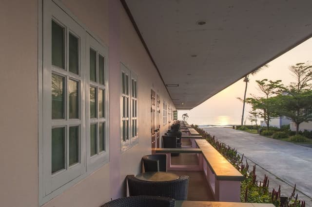 Standard Sea View
