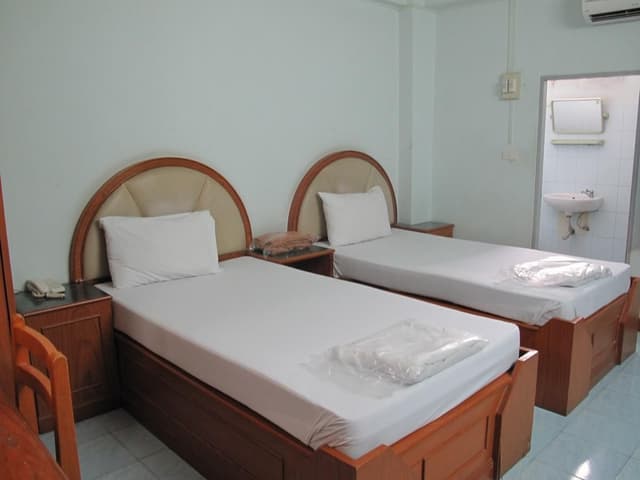 Standard Twin Bed