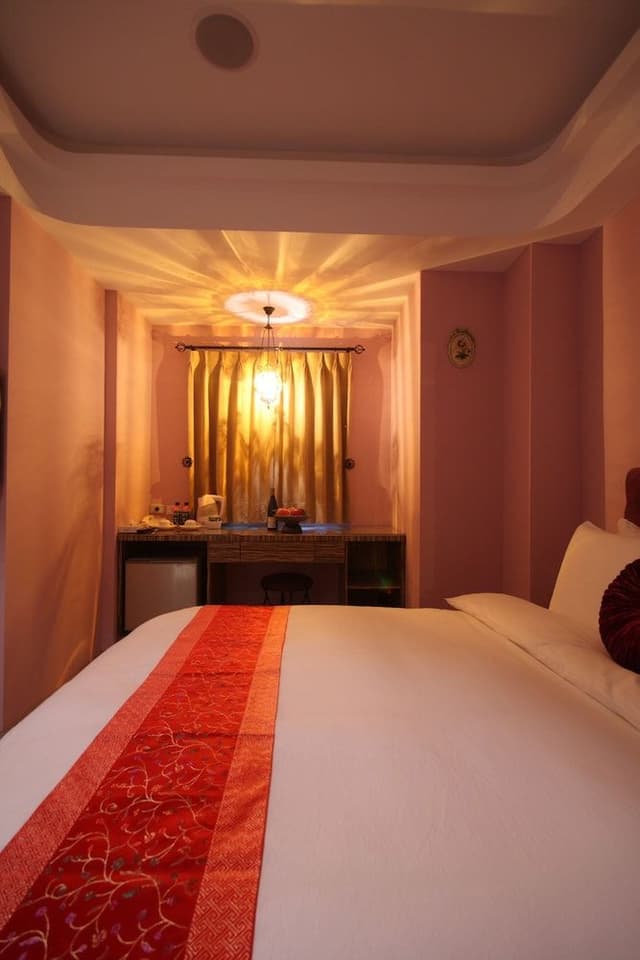 Design Double Room, 1 Double Bed, Bathtub
