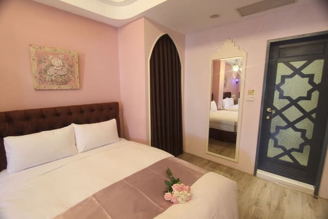 Comfort Quadruple Room, 2 Double Beds, Bathtub