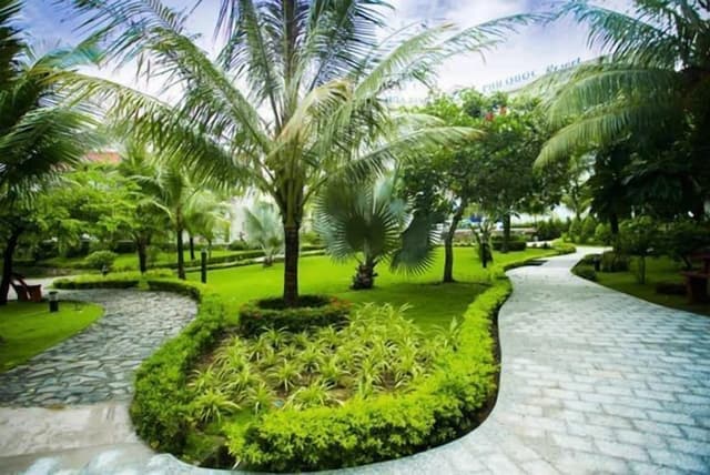 Bungalow Garden Twin