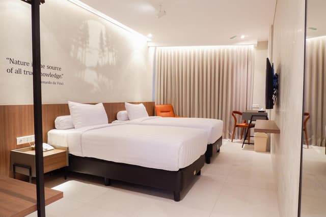 Grand Deluxe Twin Room