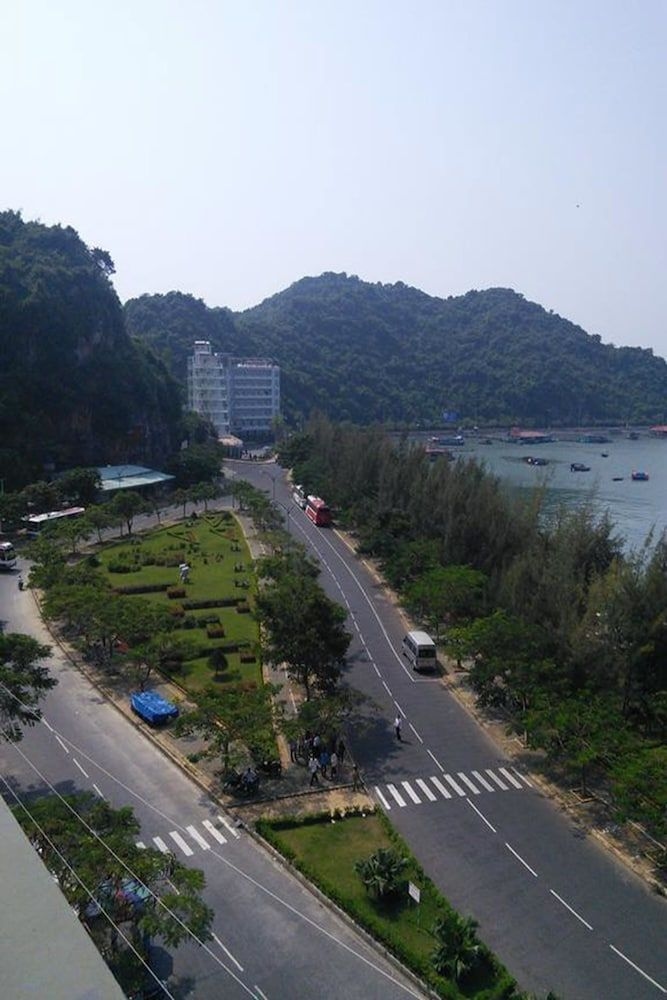 Hoang Ngoc Cat Ba Hotel4