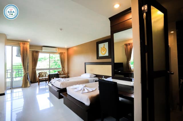 Standard River View Twin Room