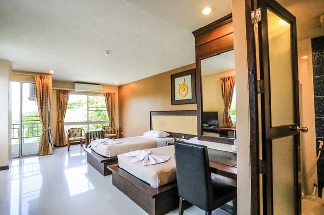 Standard River View Twin Room