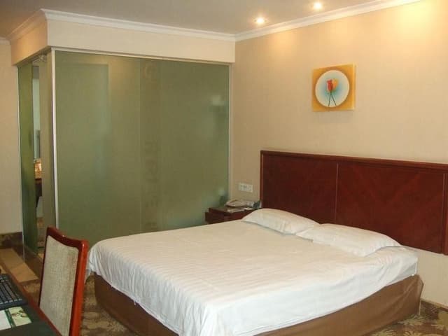 GTI - 1 Bed Guest Room, 1.5M Bed