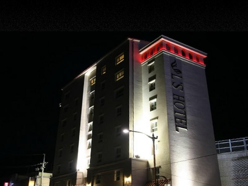 โรงแรมแอลเอส ทัวริสท์ (LS Tourist Hotel)0