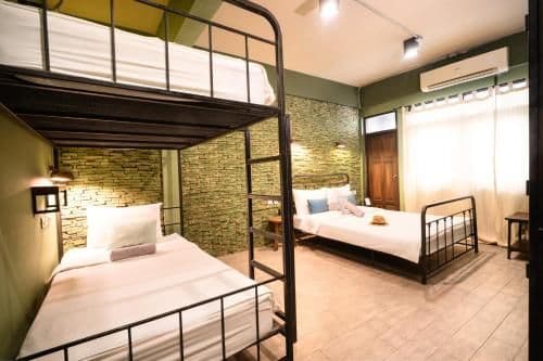 Quadruple Room with Private Bathroom