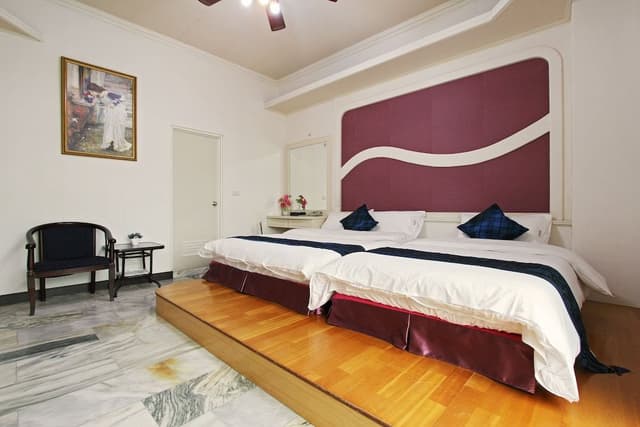 Elite Triple Room