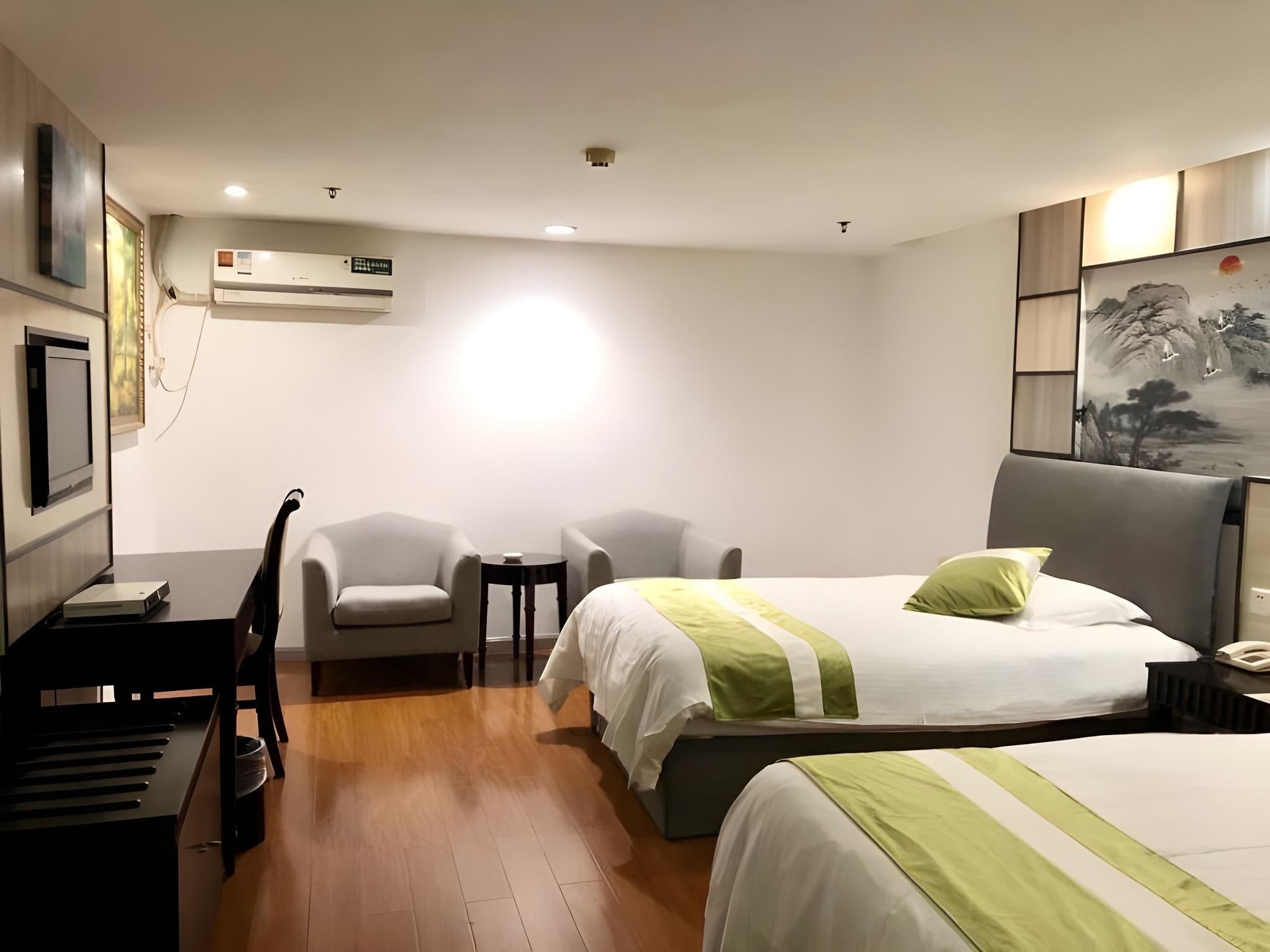 กรีนทรี อินน์ ไท่ชาง เปาหลง สแควร์ โฮเทล (GreenTree Inn Taicang Baolong Square Hotel)2