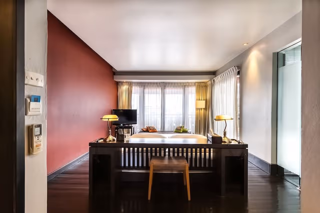 Deluxe Double Room, Canal View