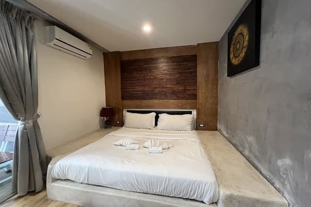 Executive Suite, Private Pool