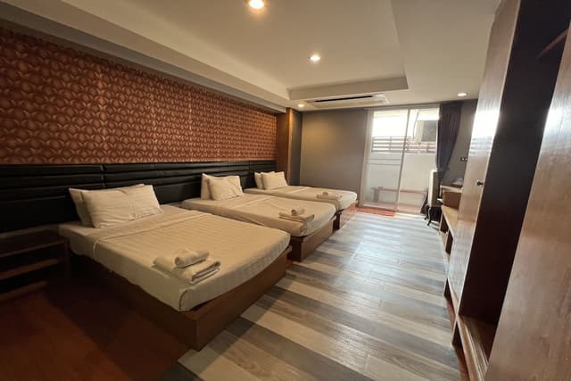 Triple Room