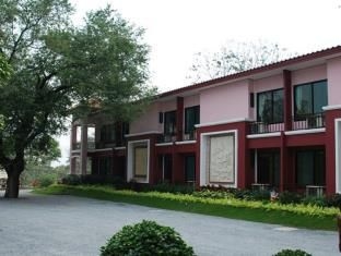 โรงแรมแสนไพศาล รีสอร์ท (San Paisan Resort)2