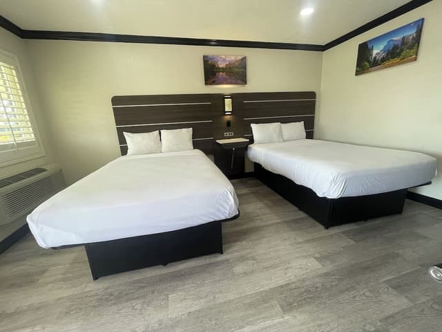 Superior Double Room, 2 Double Beds, Non Smoking, Microwave