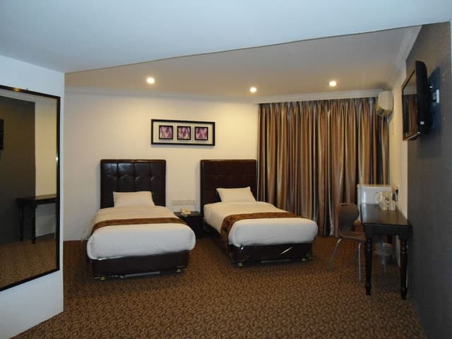 Deluxe Twin Room