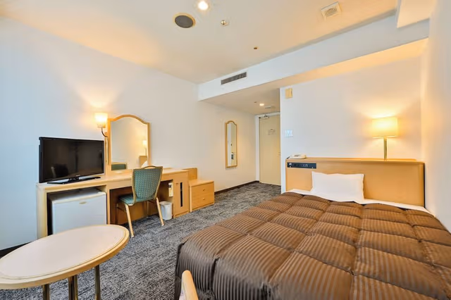 Standard Double Room, Smoking