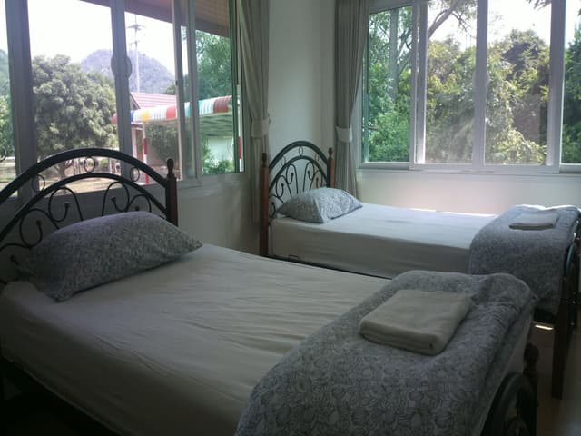 5 Bedroom Villa