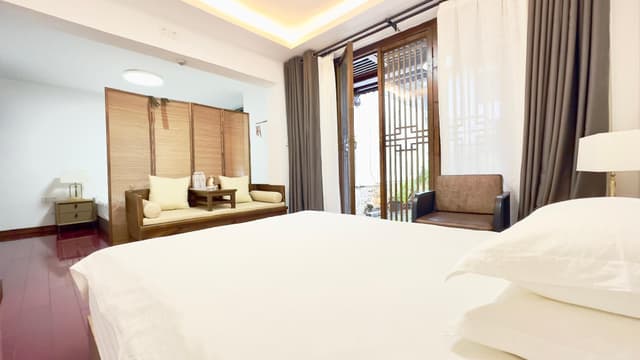 Premier Garden View Twin Room