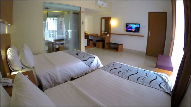 Grand Superior Twin Room