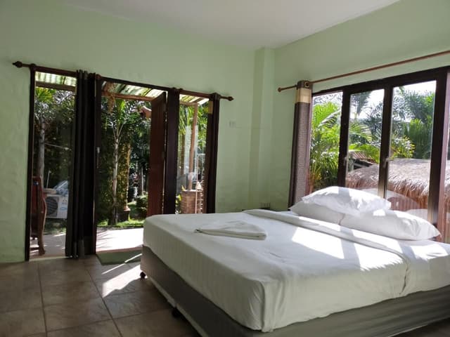 Bungalow - Garden View