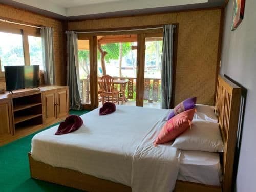Bungalow Room