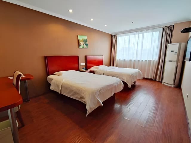 Business Standard Room
