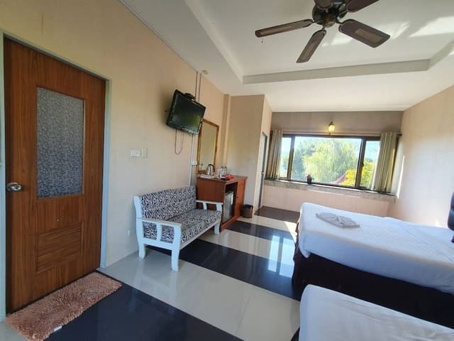 Standard Twin Room