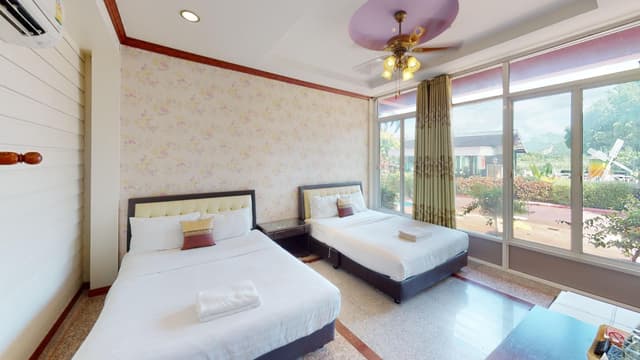 Standard Twin Room