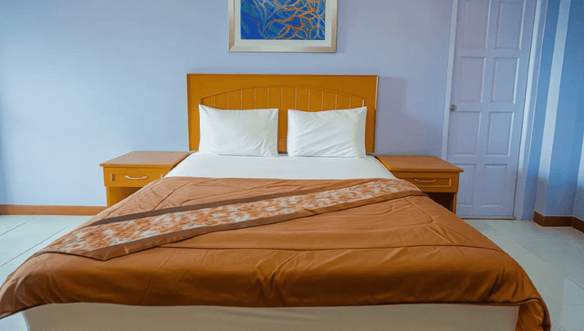 Superior Double Room (5 ft)