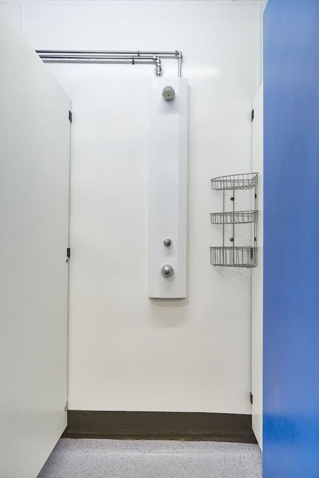 Private 4 Bed Dorm with Shared Bathroom