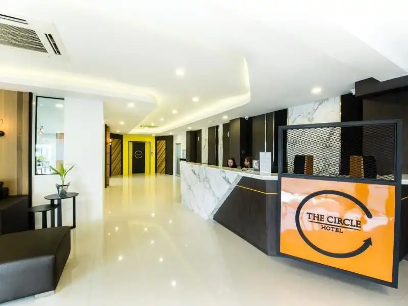 โรงแรมเดอะ เซอร์เคิล โรงแรมเดอะ เซอร์เคิล
