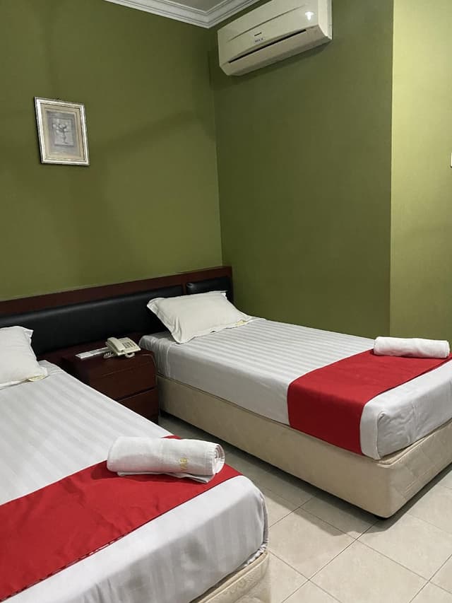 Standard Twin Room