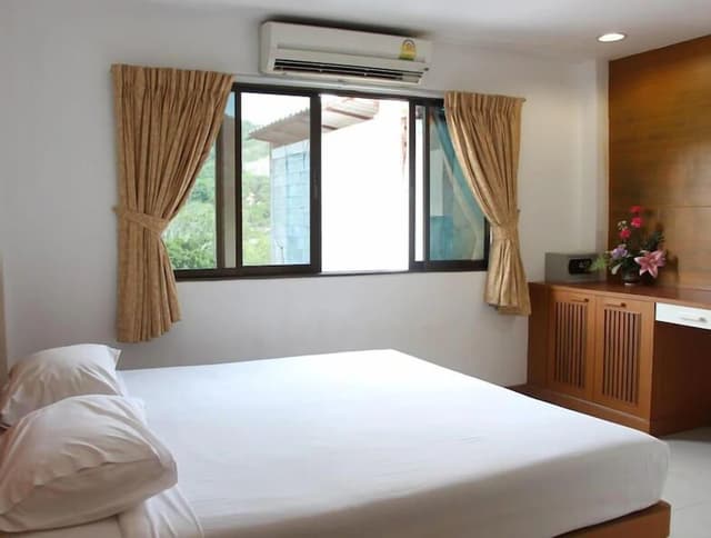 Superior Double Room, City View