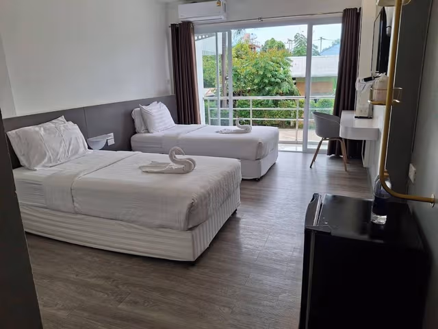 Standard Twin Room