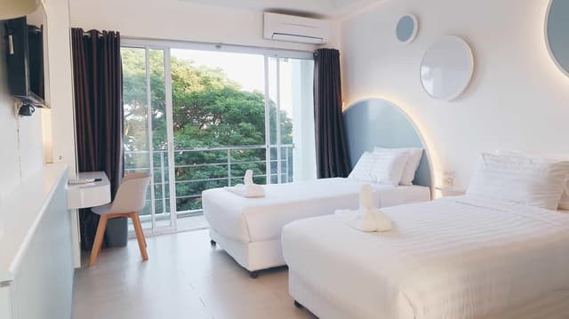 Deluxe Twin Room