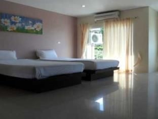 Five Elephant Hostel1