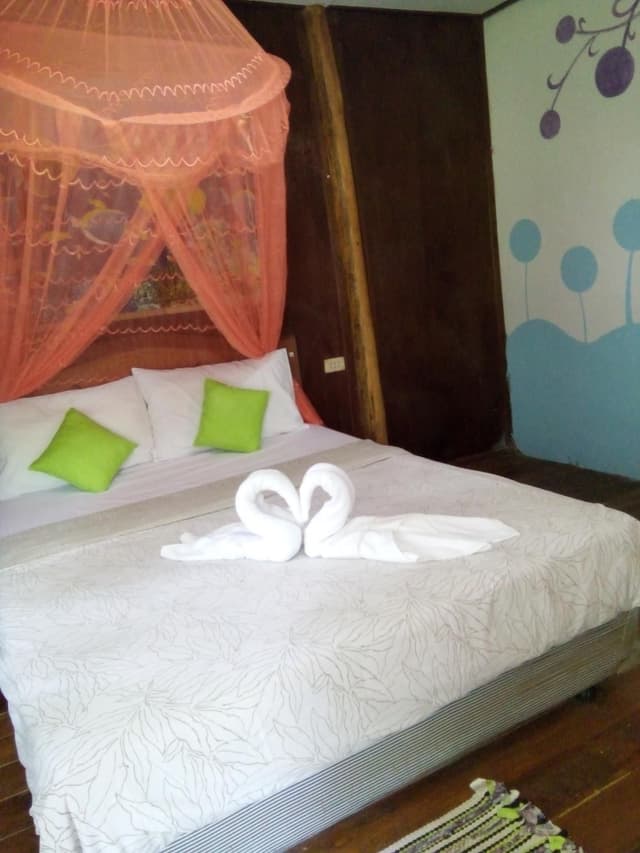 Fan Bungalow