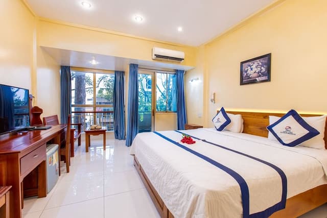 Deluxe Double Room, 1 King Bed, Balcony